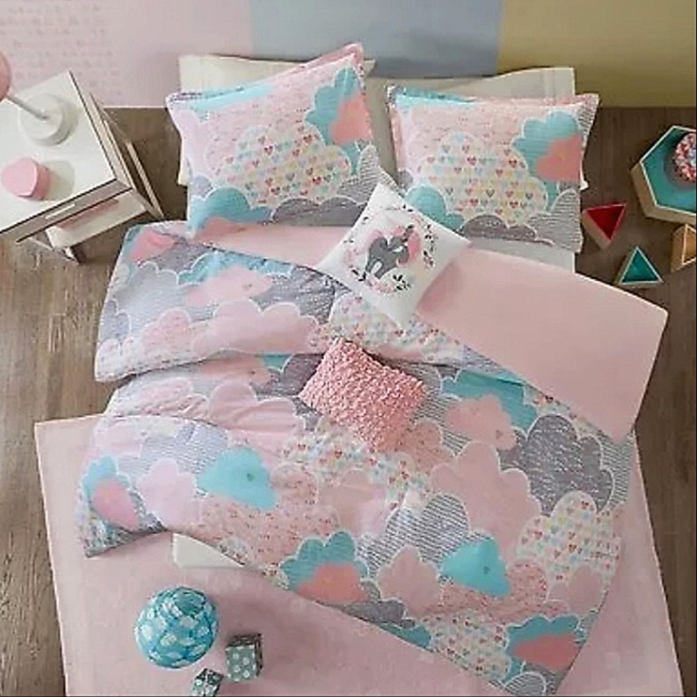 NWT URBAN HABITAT KIDS Girly Euphoria Fluffy Clouds Pink Purple Girly Bed Set